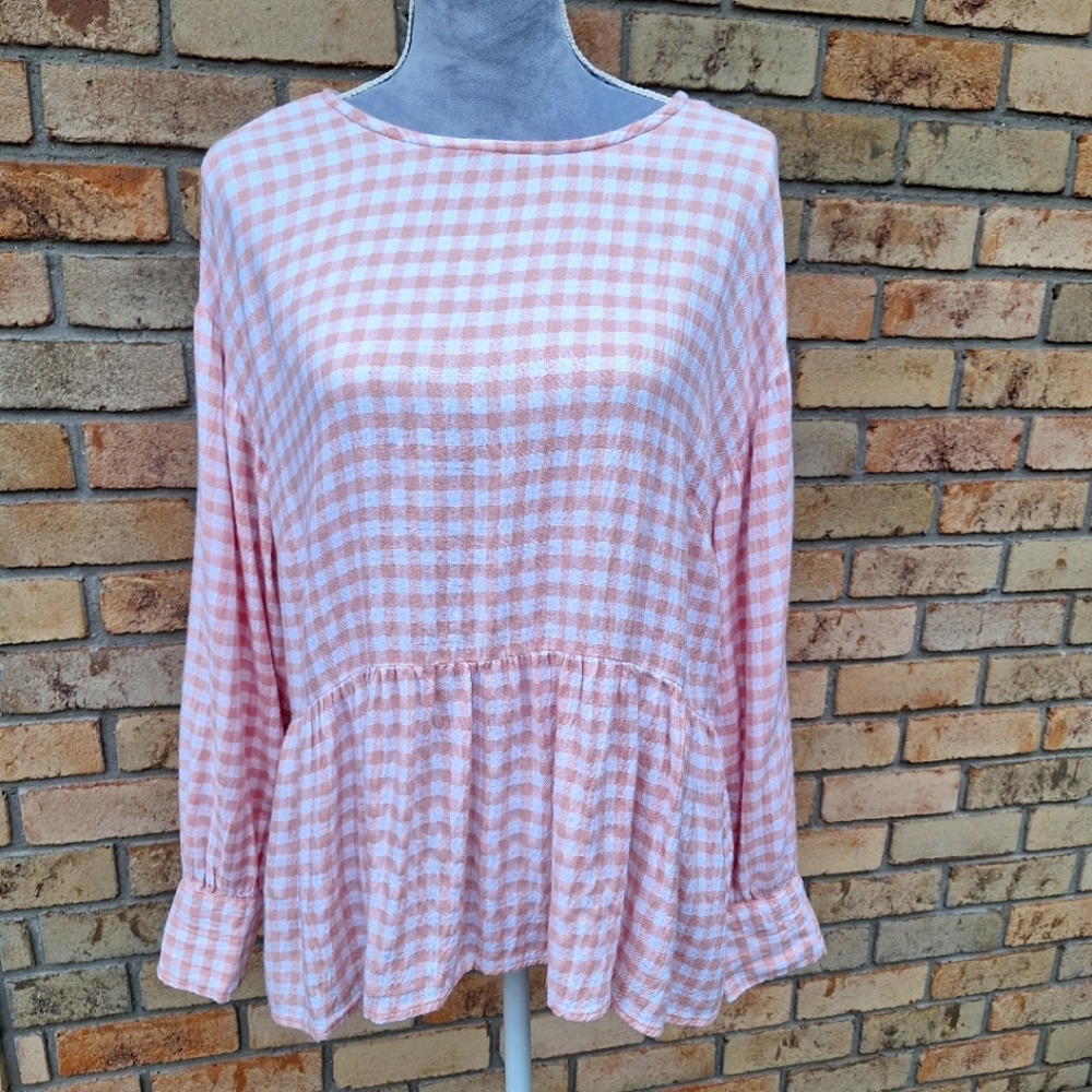 Time and Tru Pink and White Long Sleeve Peplum Blouse